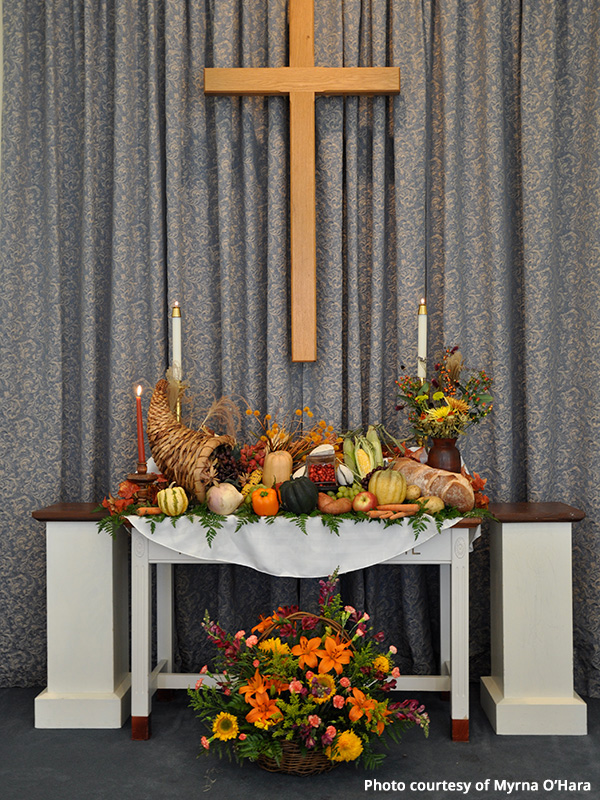 Fall alter arrangement